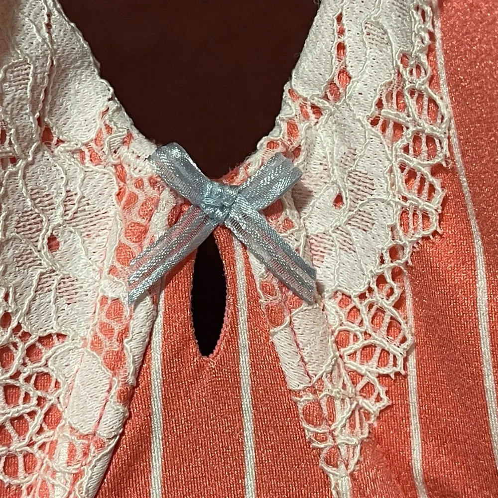 Cacique Striped hot pink and White bra with lace - Picture 3 of 6